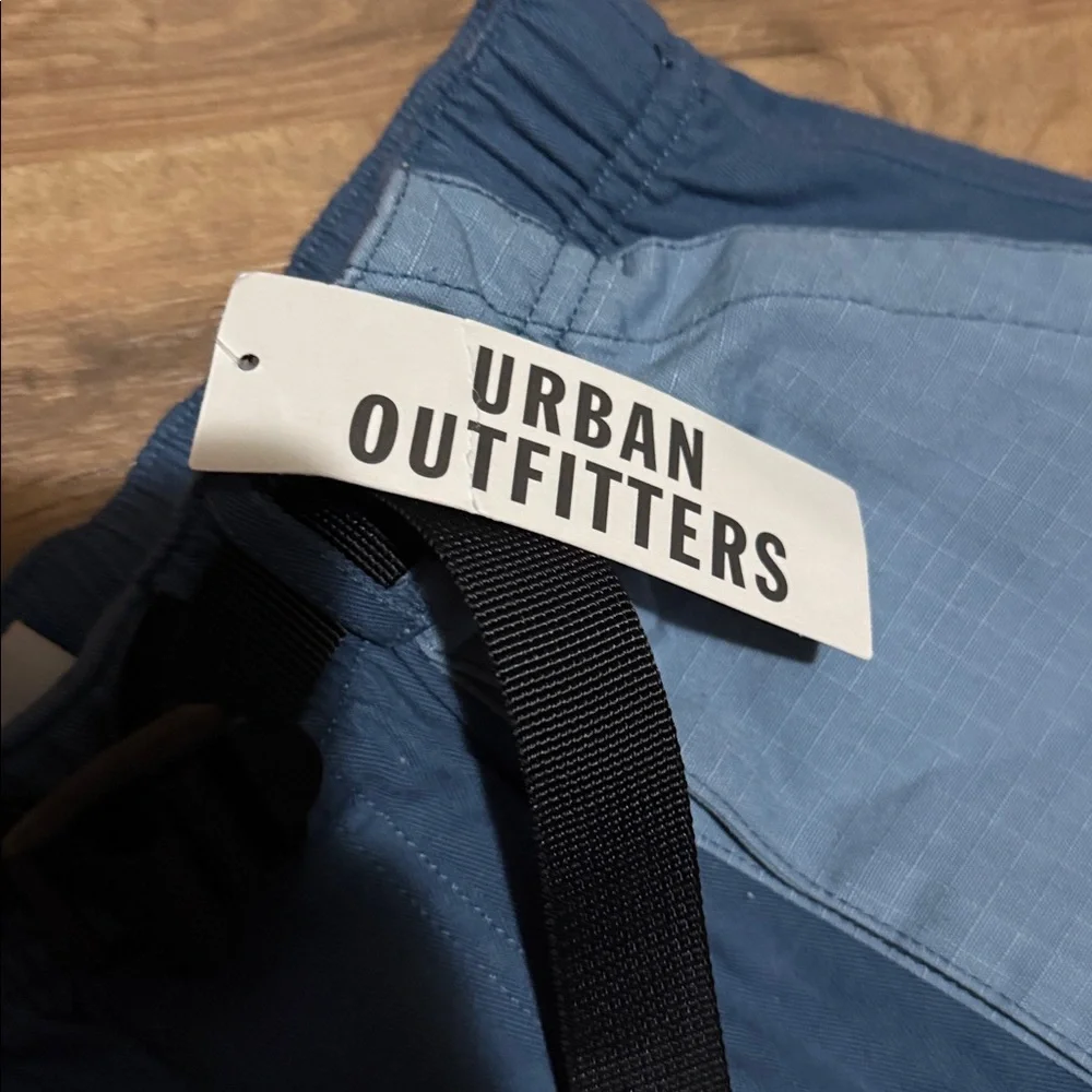 Urban Outfitters Straight Leg Cargo Pants - Picture 4 of 6